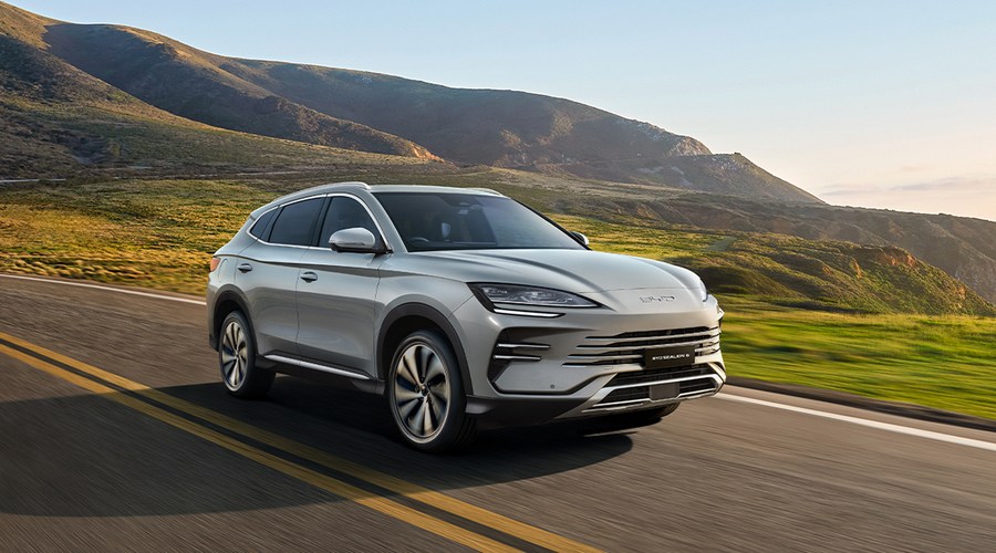 Nhanh: tăng tốc mượt mà, vận hành trơn tru Tăng tốc từ 0-100km/h: 8.3 giây