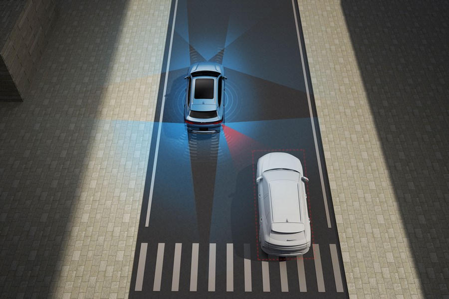 Cảnh báo điểm mù (BSD) Hệ thống cảnh báo điểm mù sẽ cảnh báo bạn khi có xe đang tiến đến gần nằm trong điểm mù của gương chiếu hậu bên ngoài.